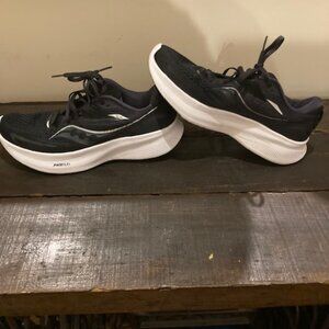 saucony pwrrun womens size 9